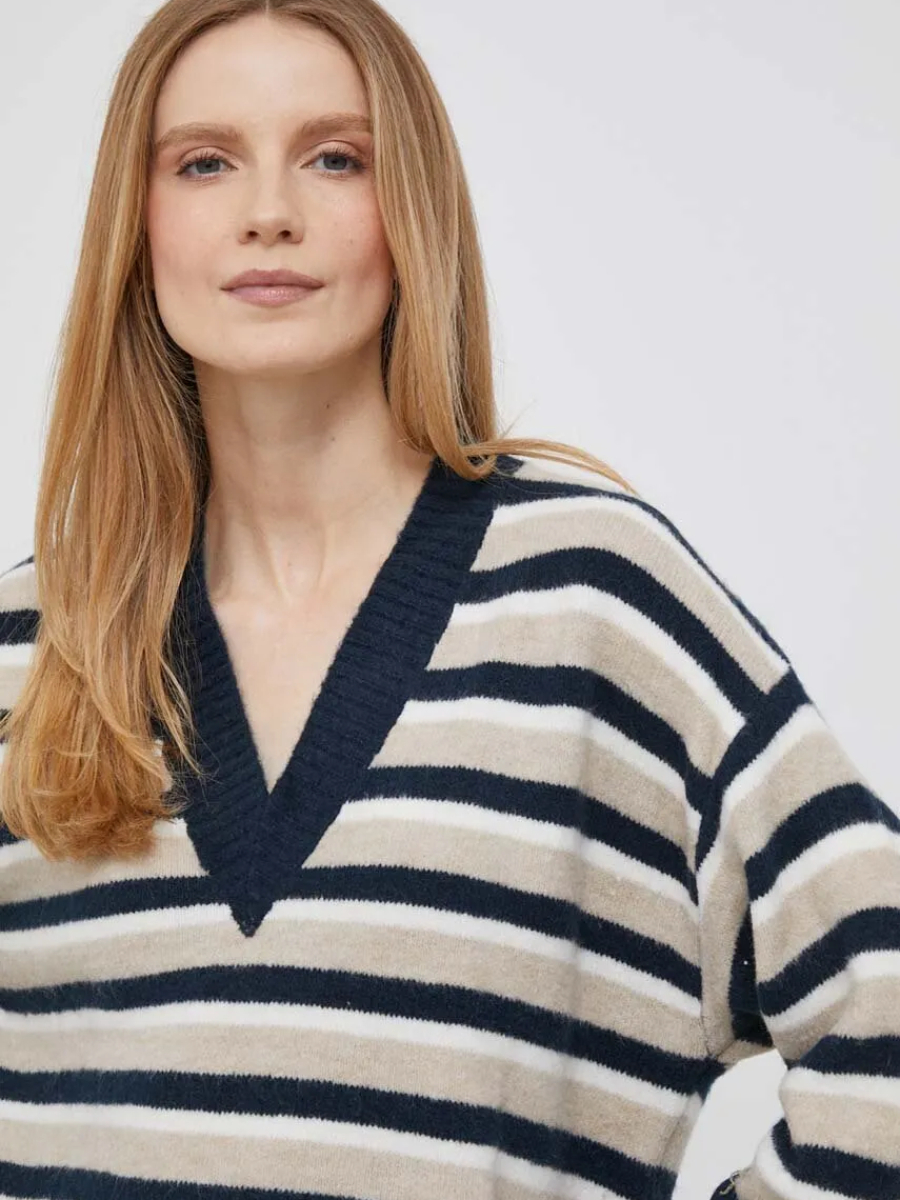 detail Pepe Jeans dámsky pruhovaný sveter