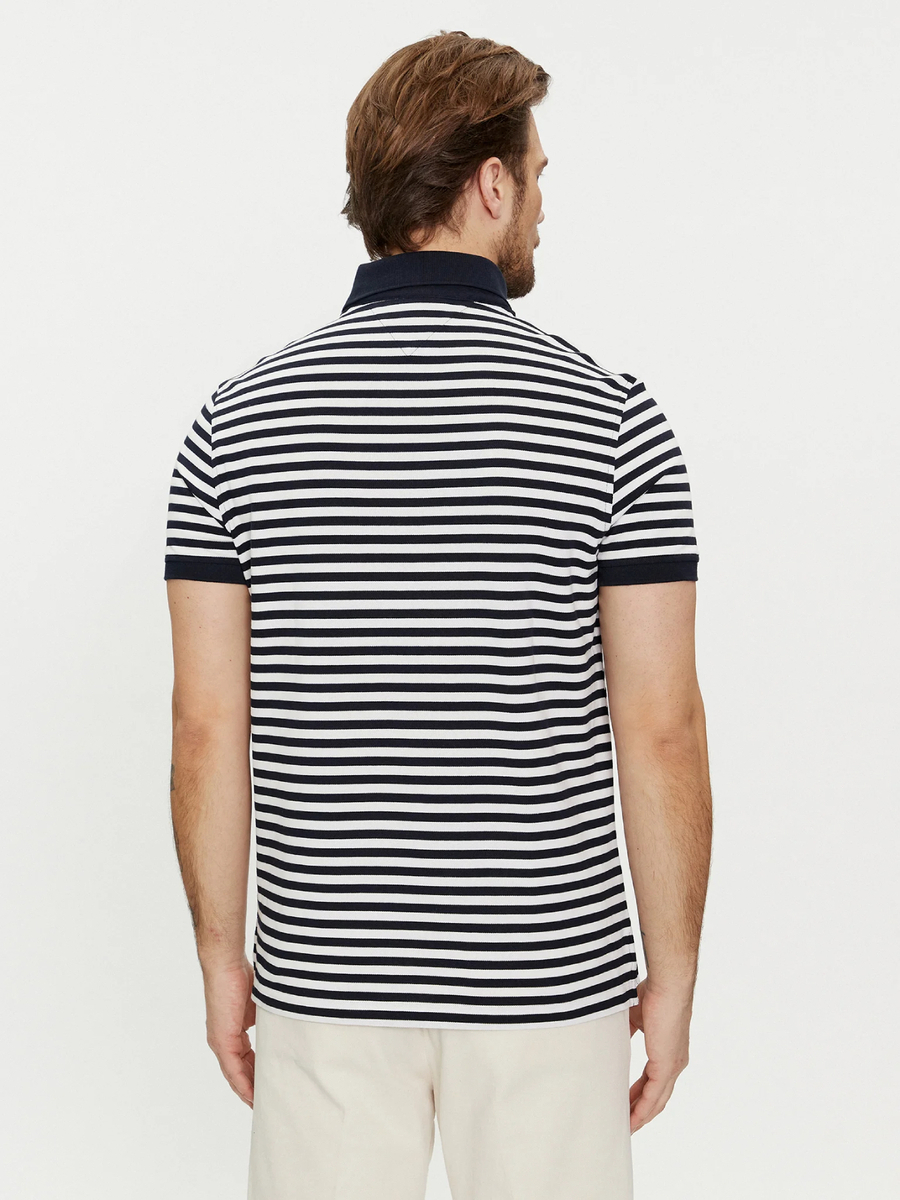 detail Tommy Hilfiger pánske modro biele pruhované polotričko