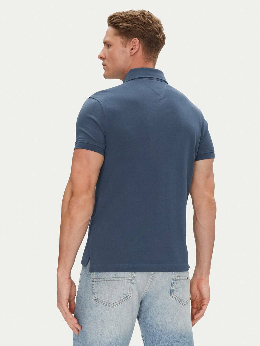 detail Tommy Hilfiger pánske modré polo tričko