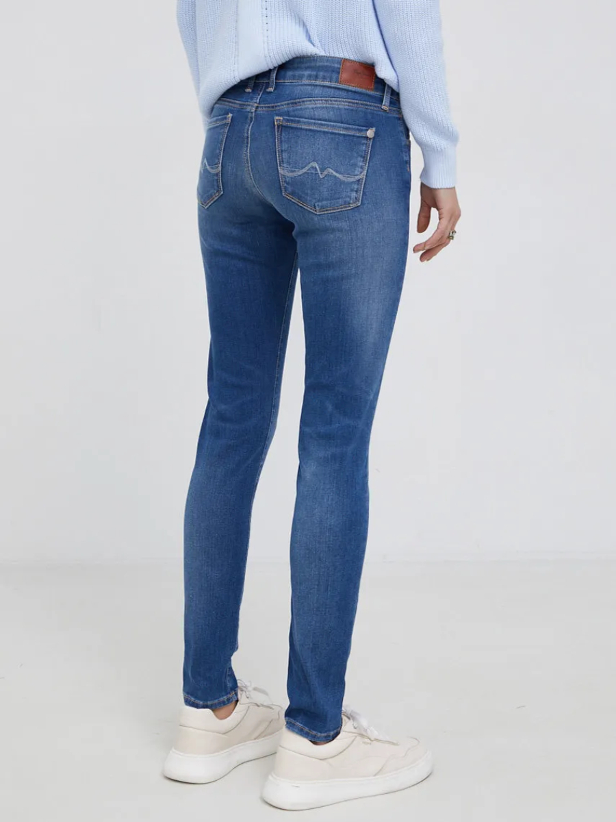 detail Pepe Jeans dámske modré džínsy Soho