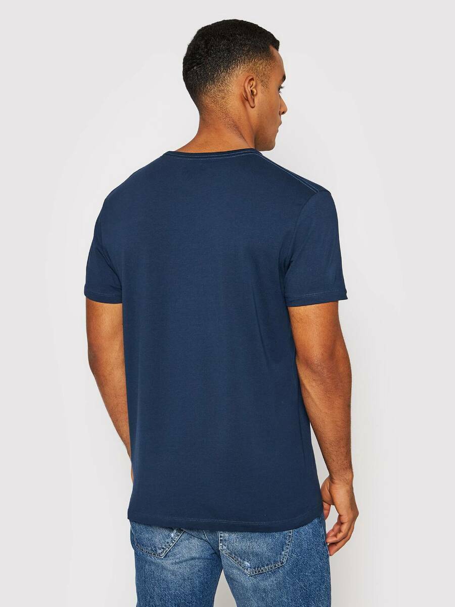 detail Pepe Jeans pánske tmavo modré tričko Basic