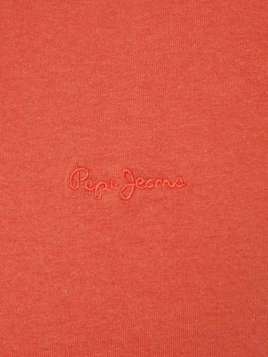 detail Pepe Jeans pánske tehlové tričko