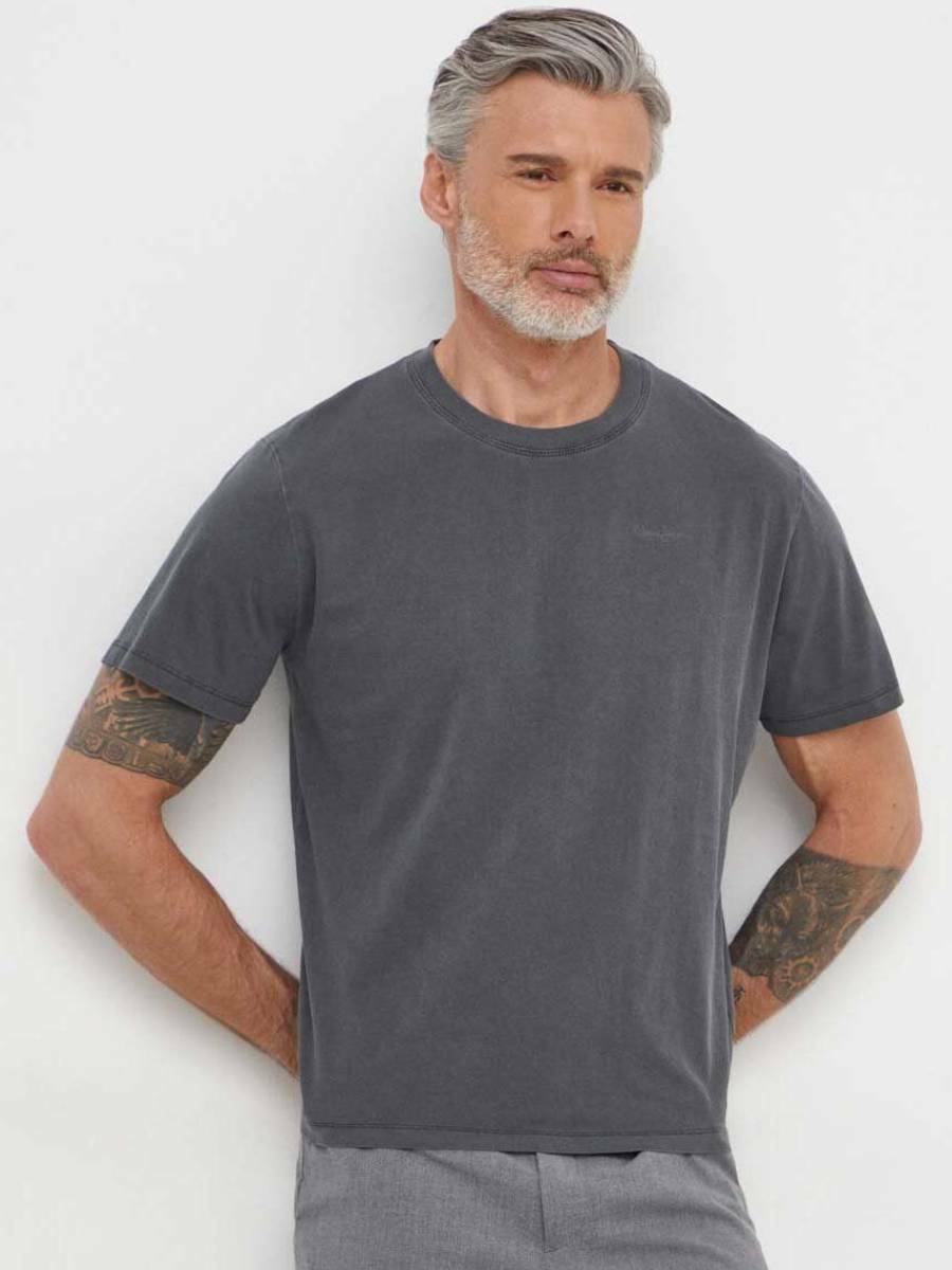 detail Pepe Jeans pánske tmavo šedé tričko