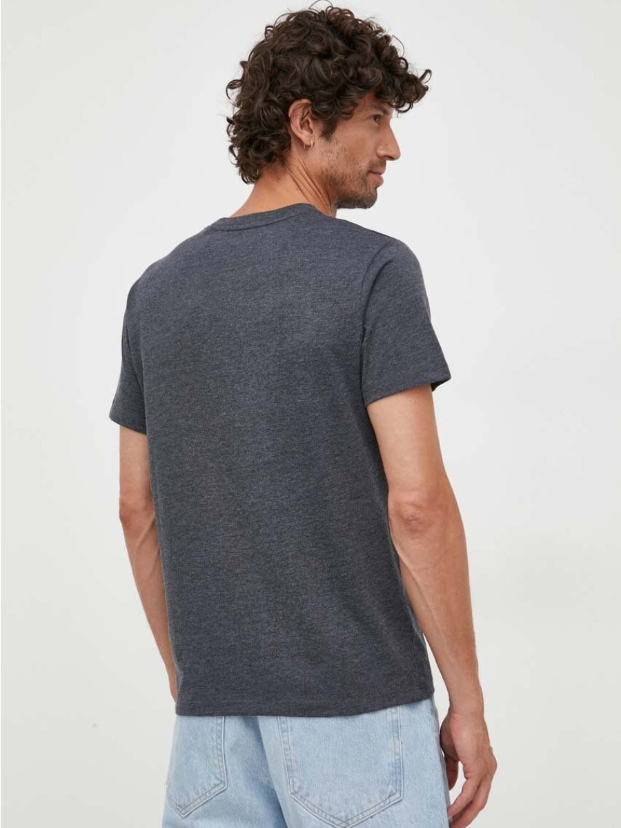 detail Pepe Jeans pánske tmavo modré tričko