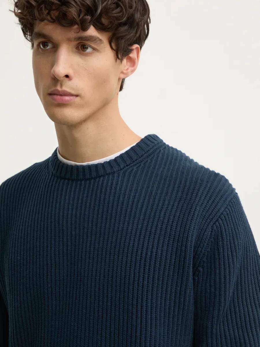 detail Pepe Jeans pánsky modrý sveter Colin