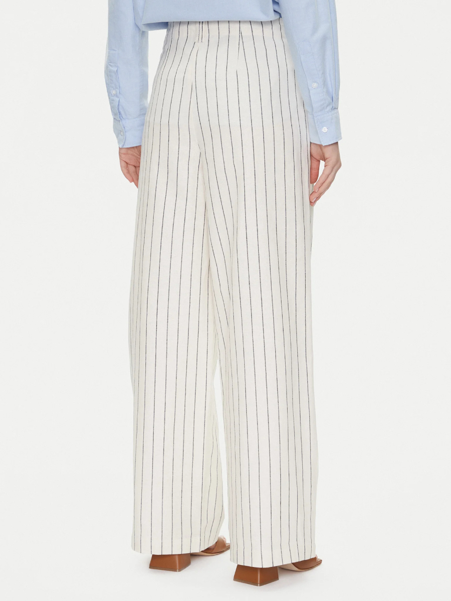 detail Pepe Jeans dámske pruhované nohavice