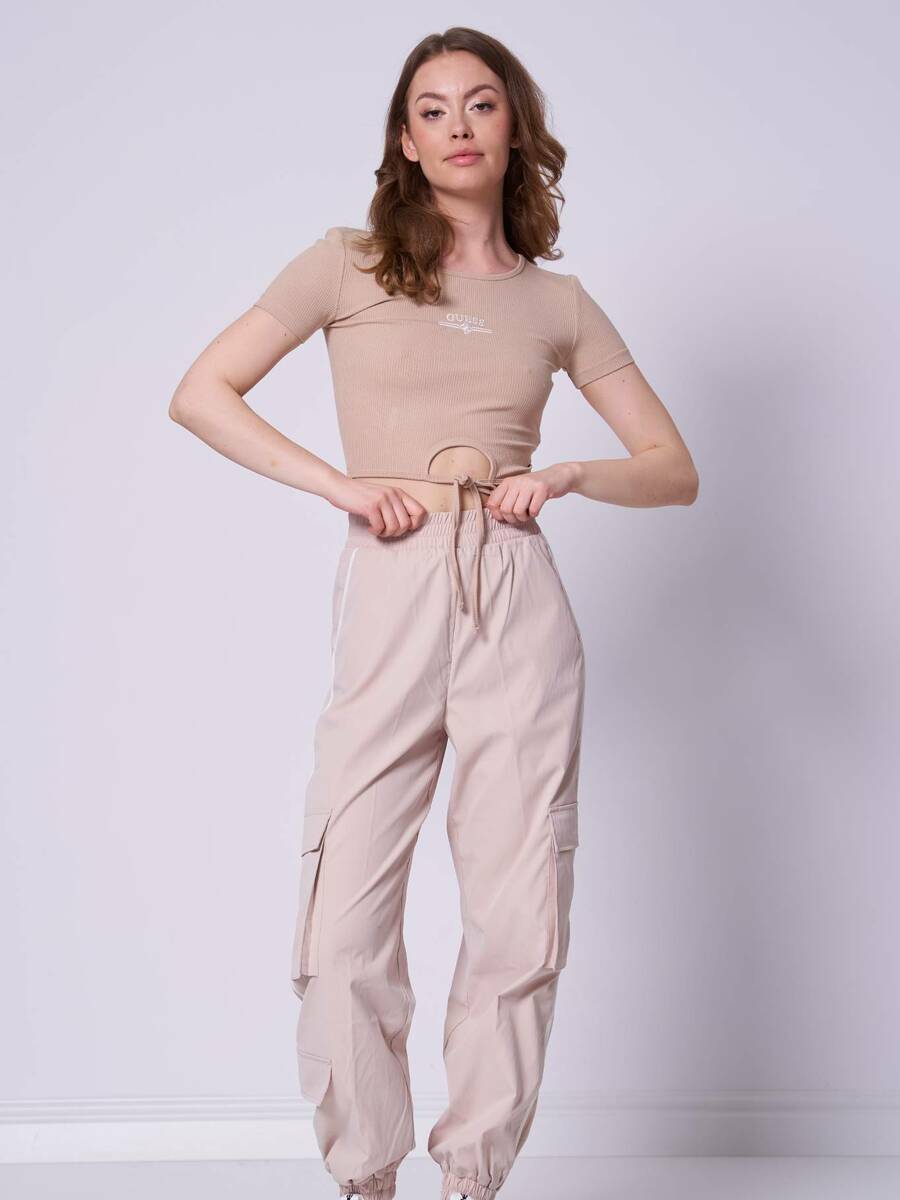 detail Guess dámske béžové tričko