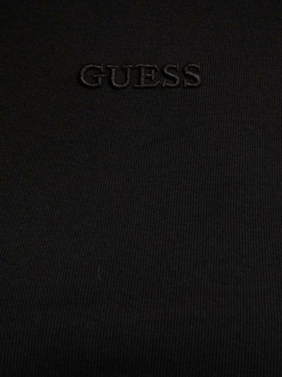 detail Guess dámsky čierny top