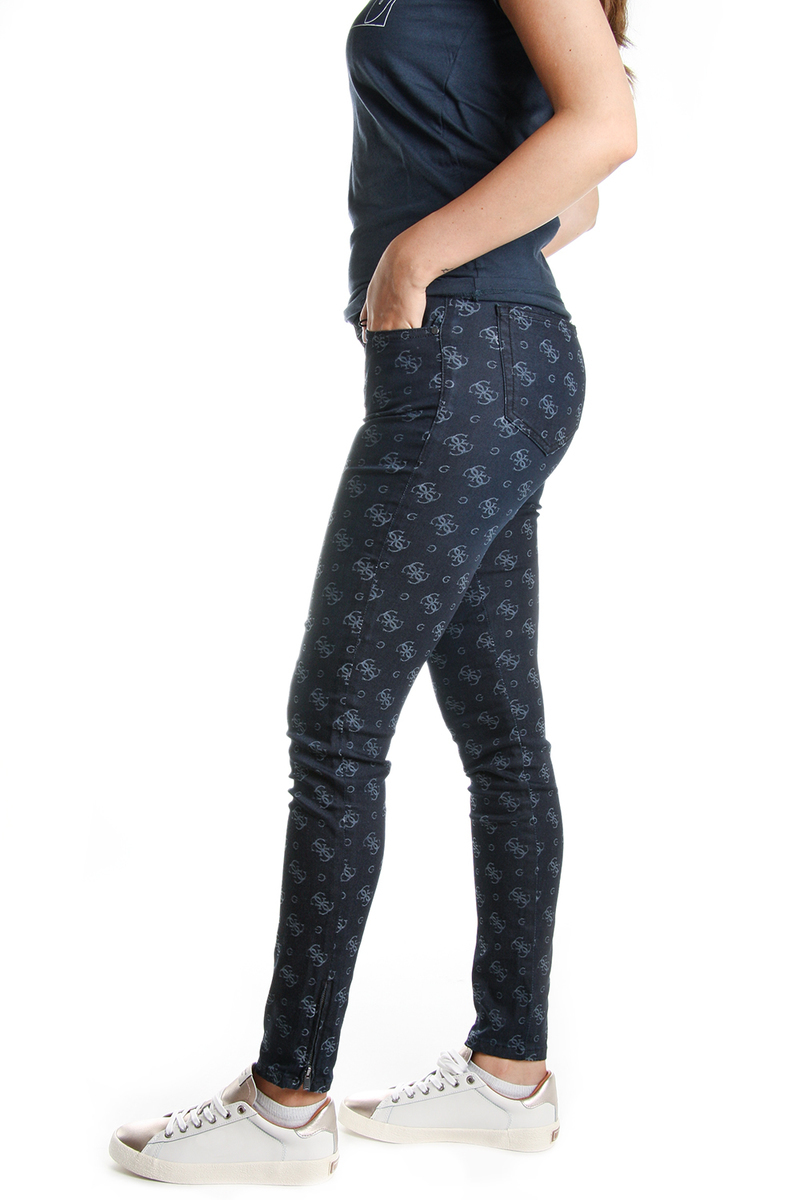 detail Guess dámske modré džínsy Marilyn