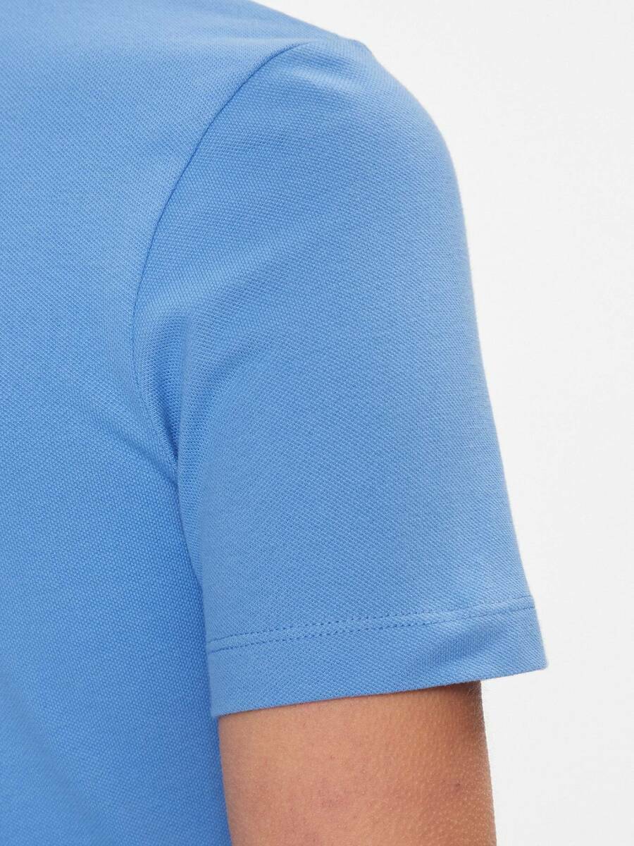 detail Tommy Hilfiger dámske modré polo