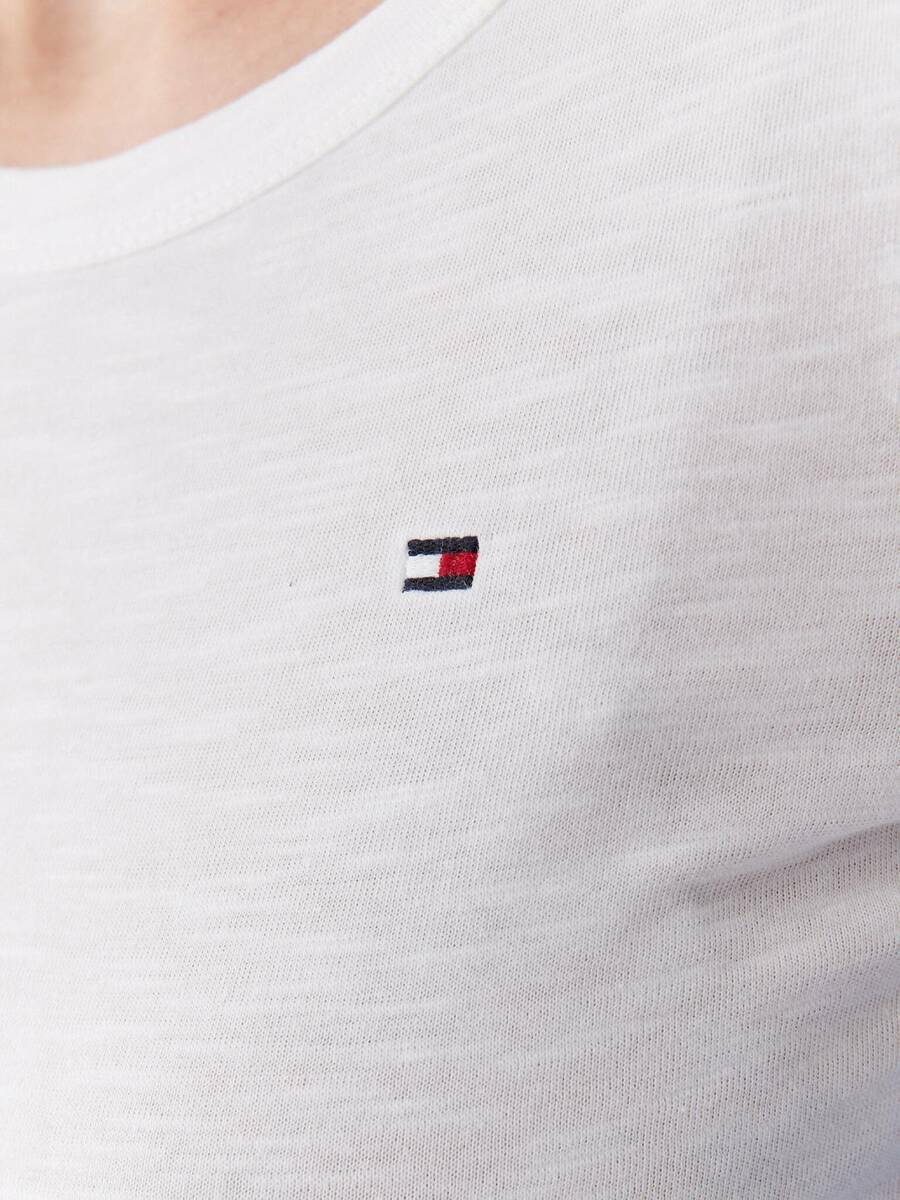 detail Tommy Hilfiger dámske biele tričko Slim