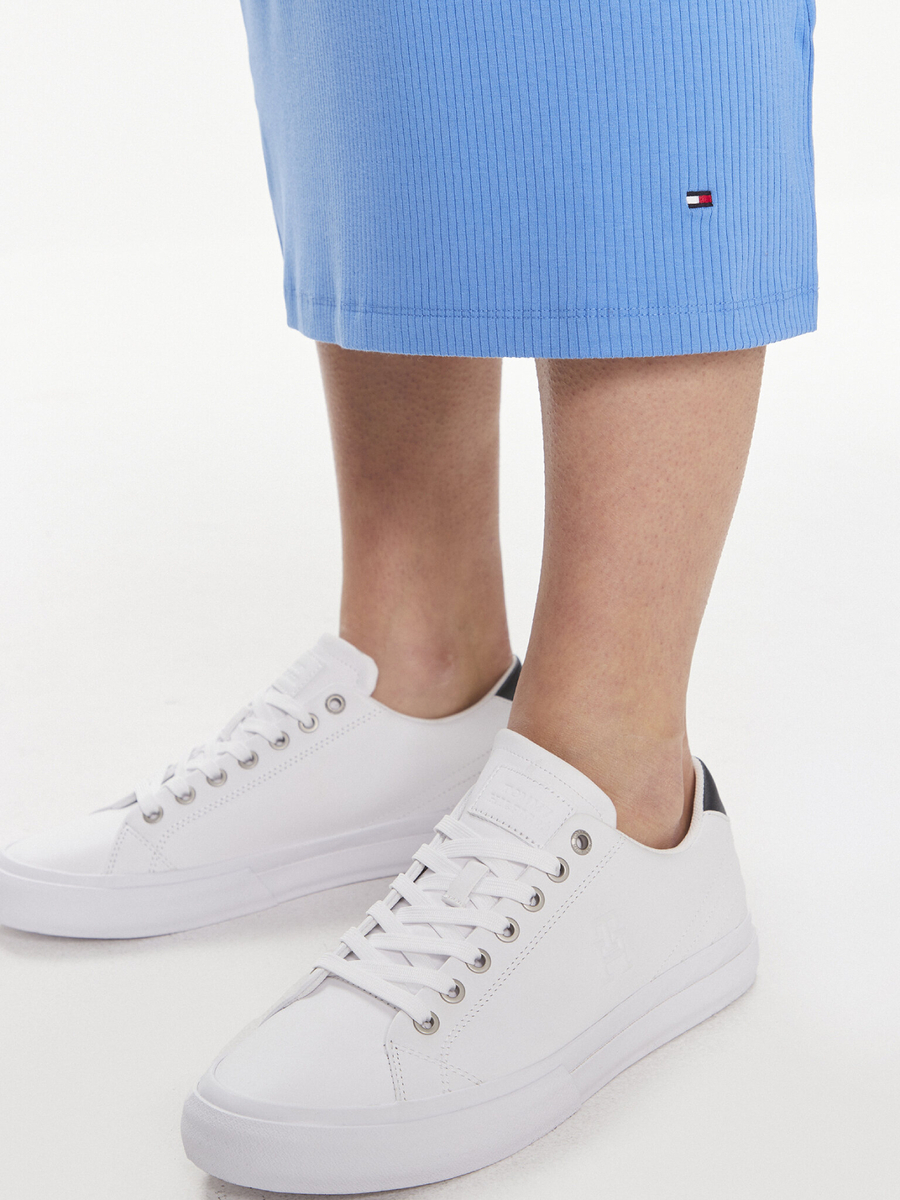 detail Tommy Hilfiger dámske modré letné šaty