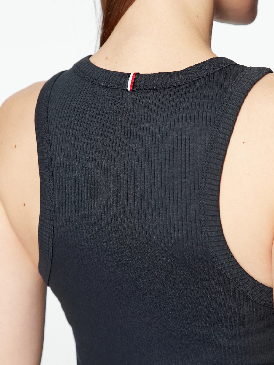 detail Tommy Hilfiger dámske tmavo modré šaty