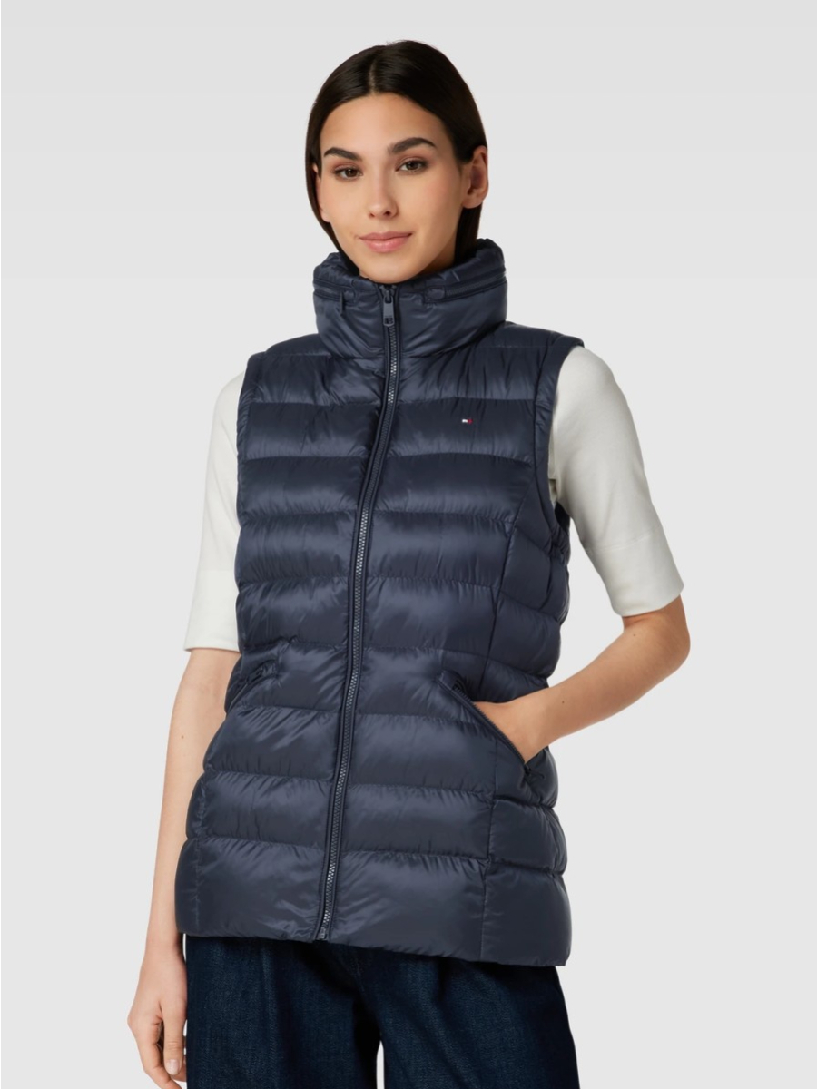 detail Tommy Hilfiger dámska tmavo modrá prešívaná vesta