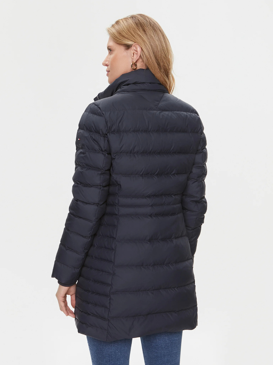 detail Tommy Hilfiger dámska tmavo modrá bunda