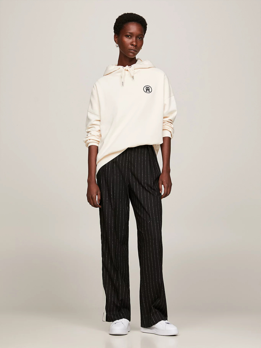 detail Tommy Hilfiger dámska krémová mikina s kapucňou