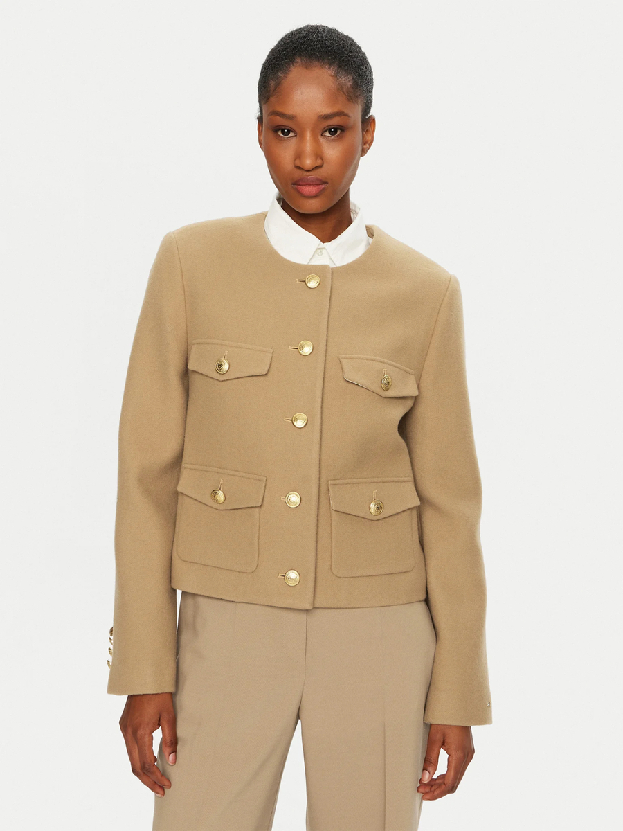detail Tommy Hilfiger dámsky béžový prechodný kabátik