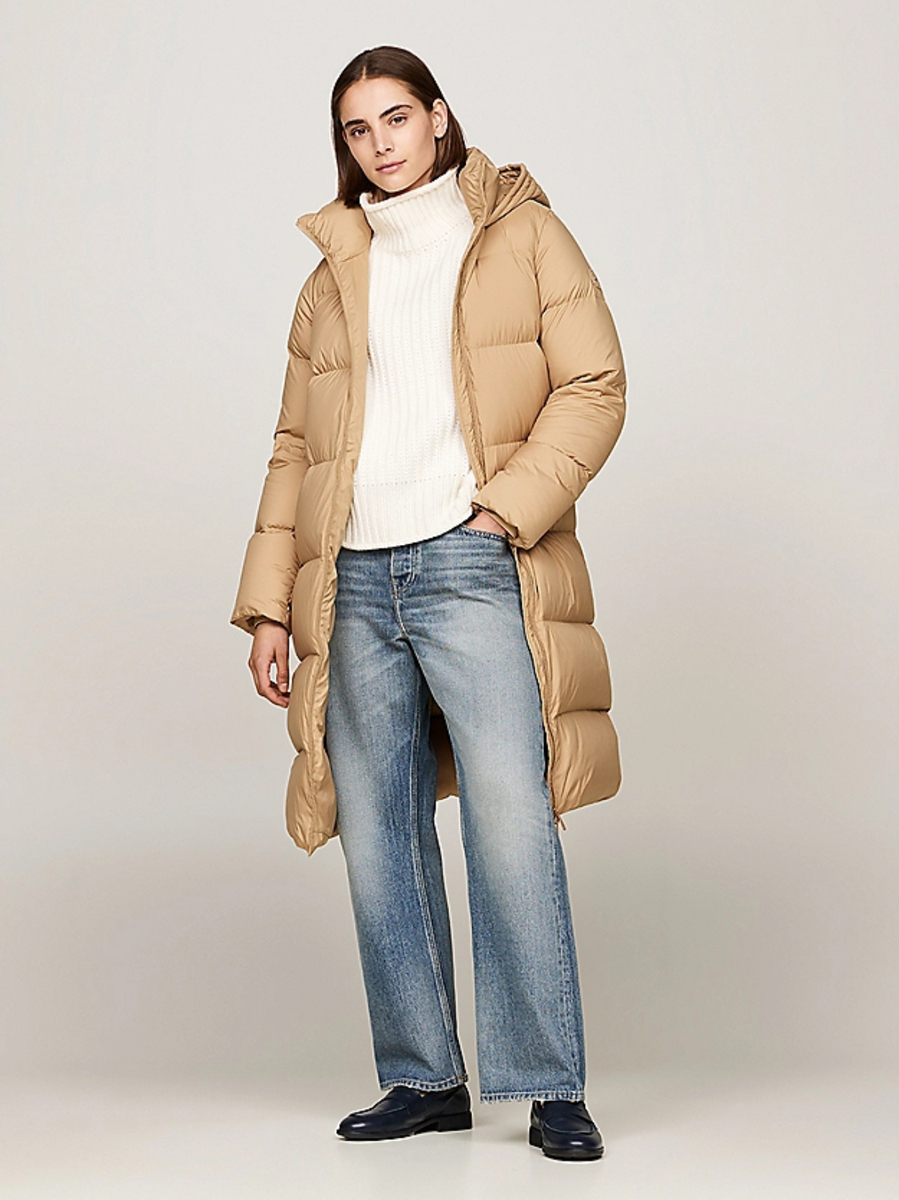 detail Tommy Hilfiger dámska páperová bunda