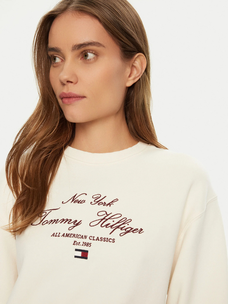 detail Tommy Hilfiger dámska krémová mikina 