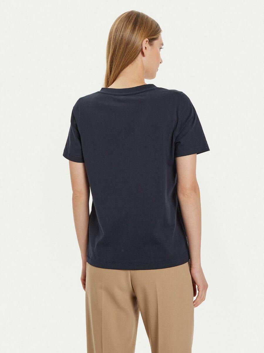 detail Tommy Hilfiger dámske tmavo modré tričko