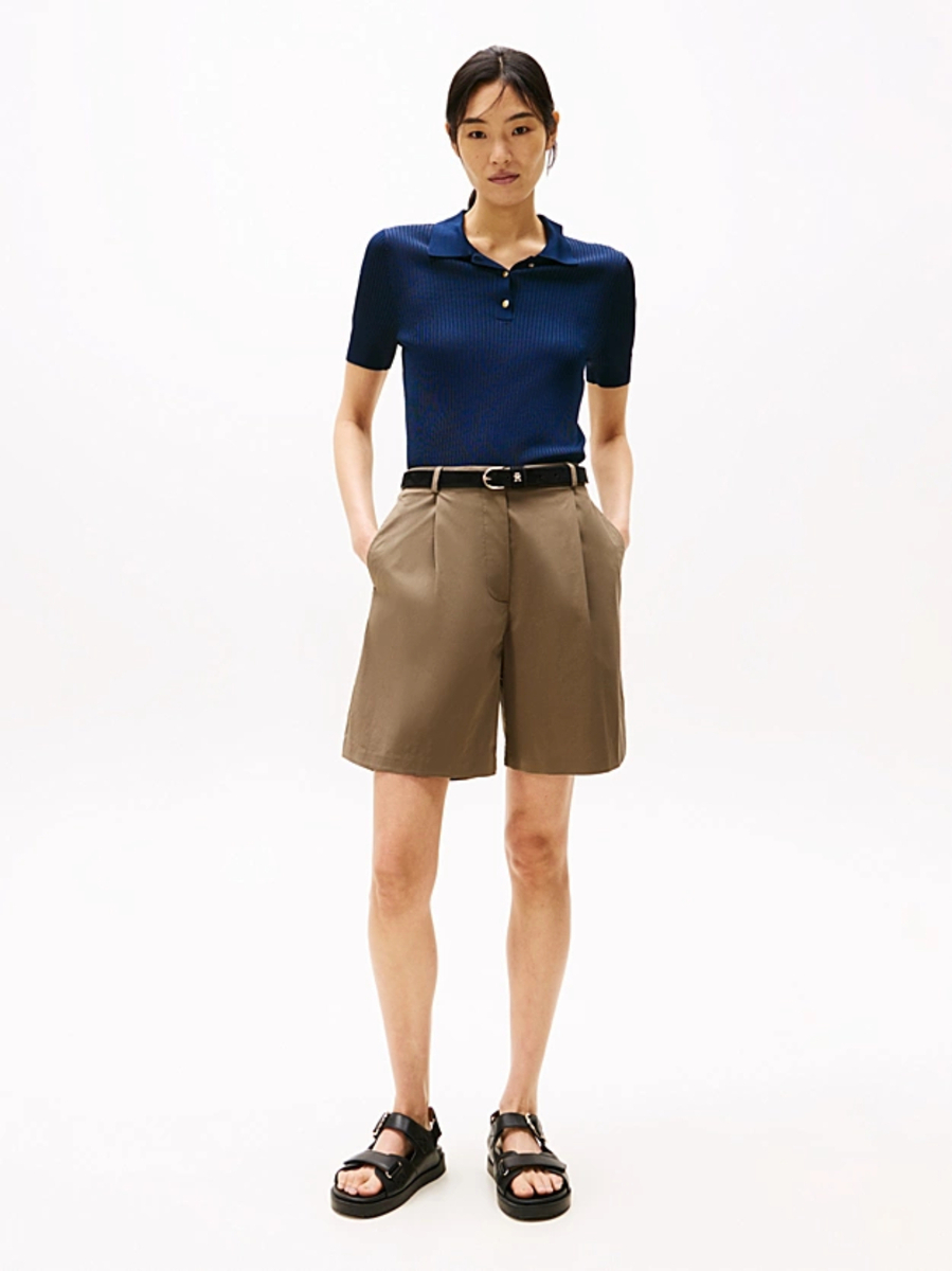 detail Tommy Hilfiger dámske khaki šortky