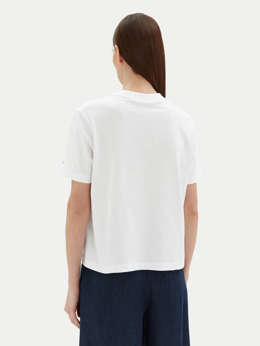 detail Tommy Hilfiger dámske biele tričko