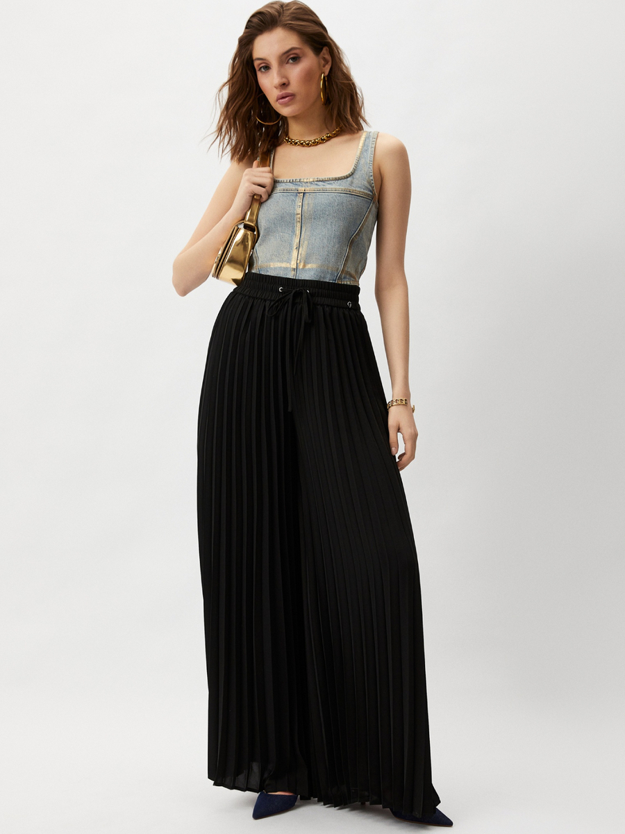 detail Guess dámske čierne nohavice