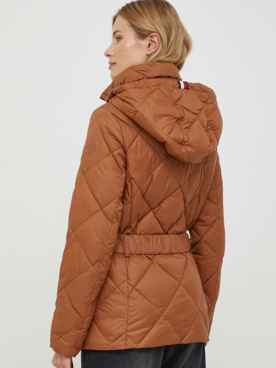 detail Tommy Hilfiger dámska hnedá bunda