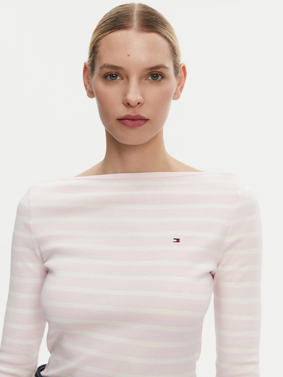 detail Tommy Hilfiger dámske pruhované tričko