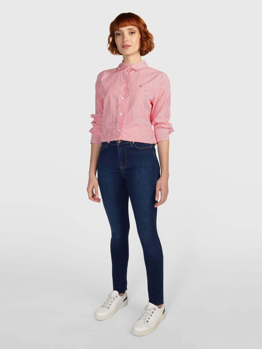 detail Tommy Hilfiger dámska červená košeľa Essential