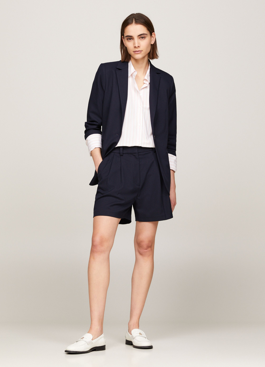 detail Tommy Hilfiger dámske tmavomodré šortky