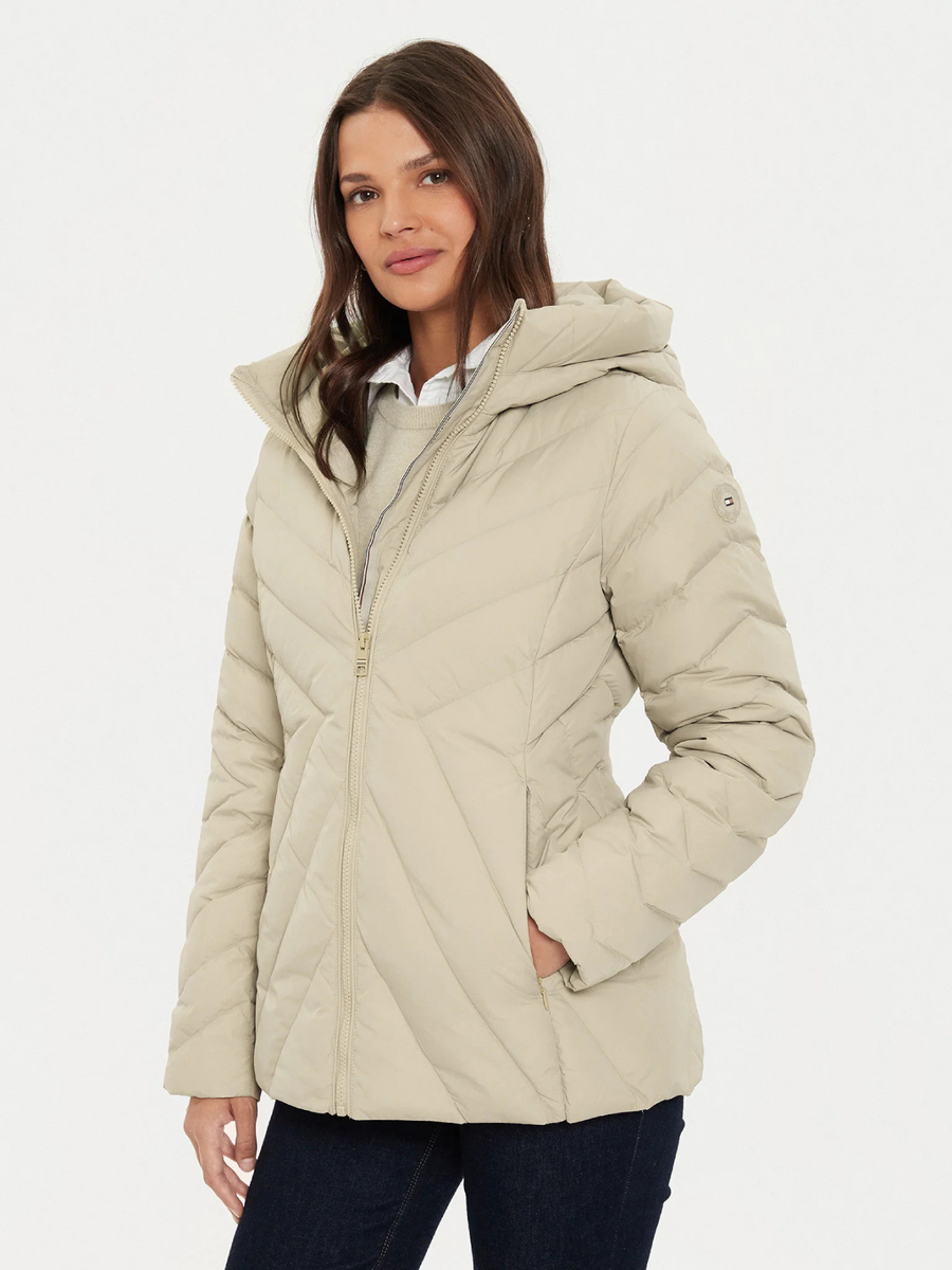 detail Tommy Hilfiger dámska béžová bunda