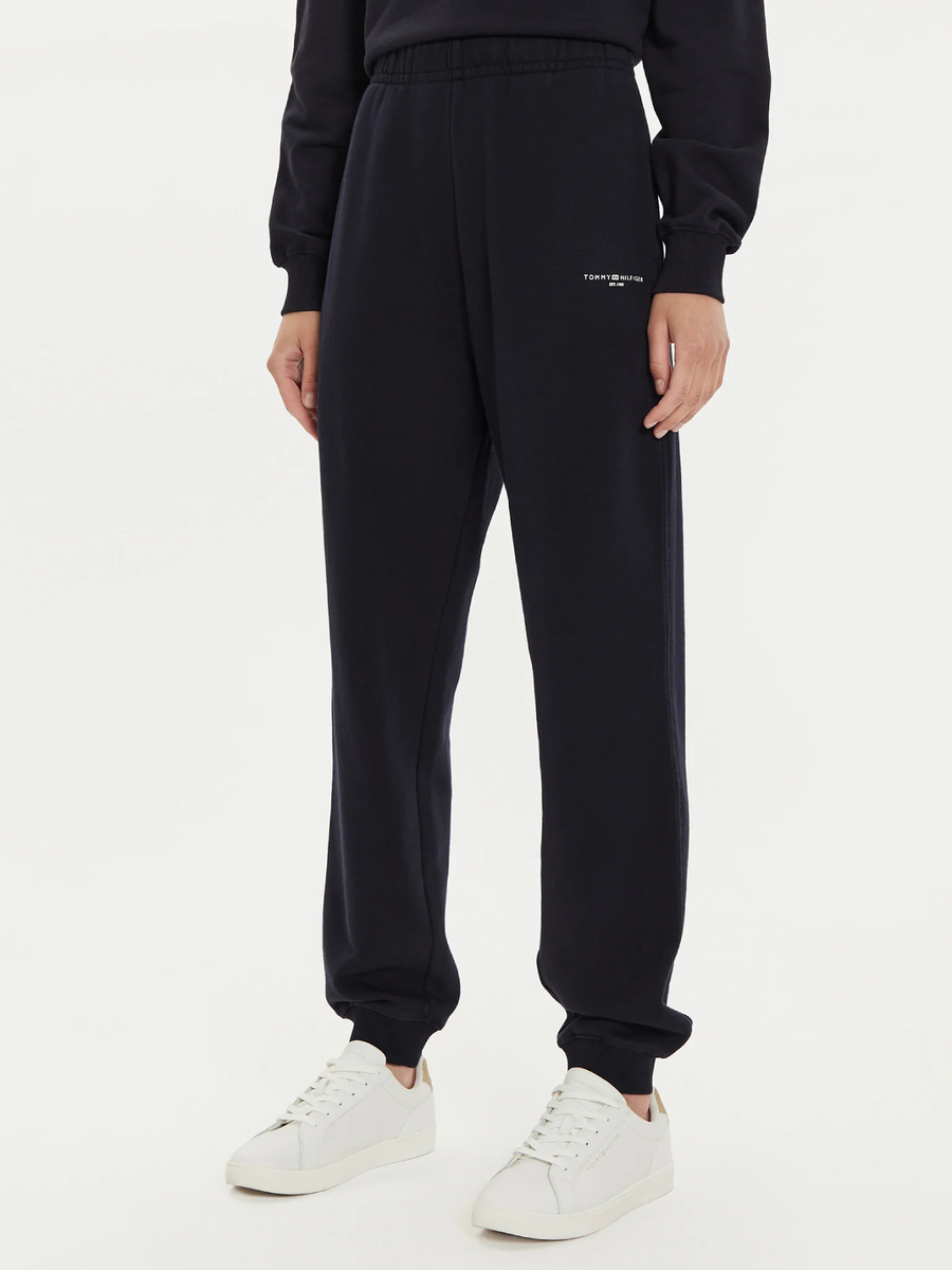 detail Tommy Hilfiger dámske tmavo modré tepláky