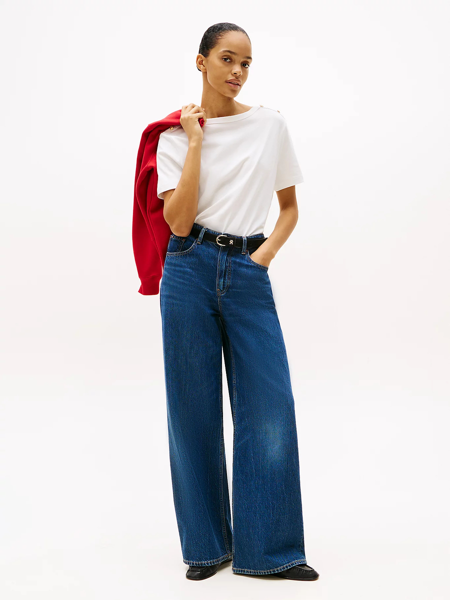 detail Tommy Hilfiger dámske biele tričko