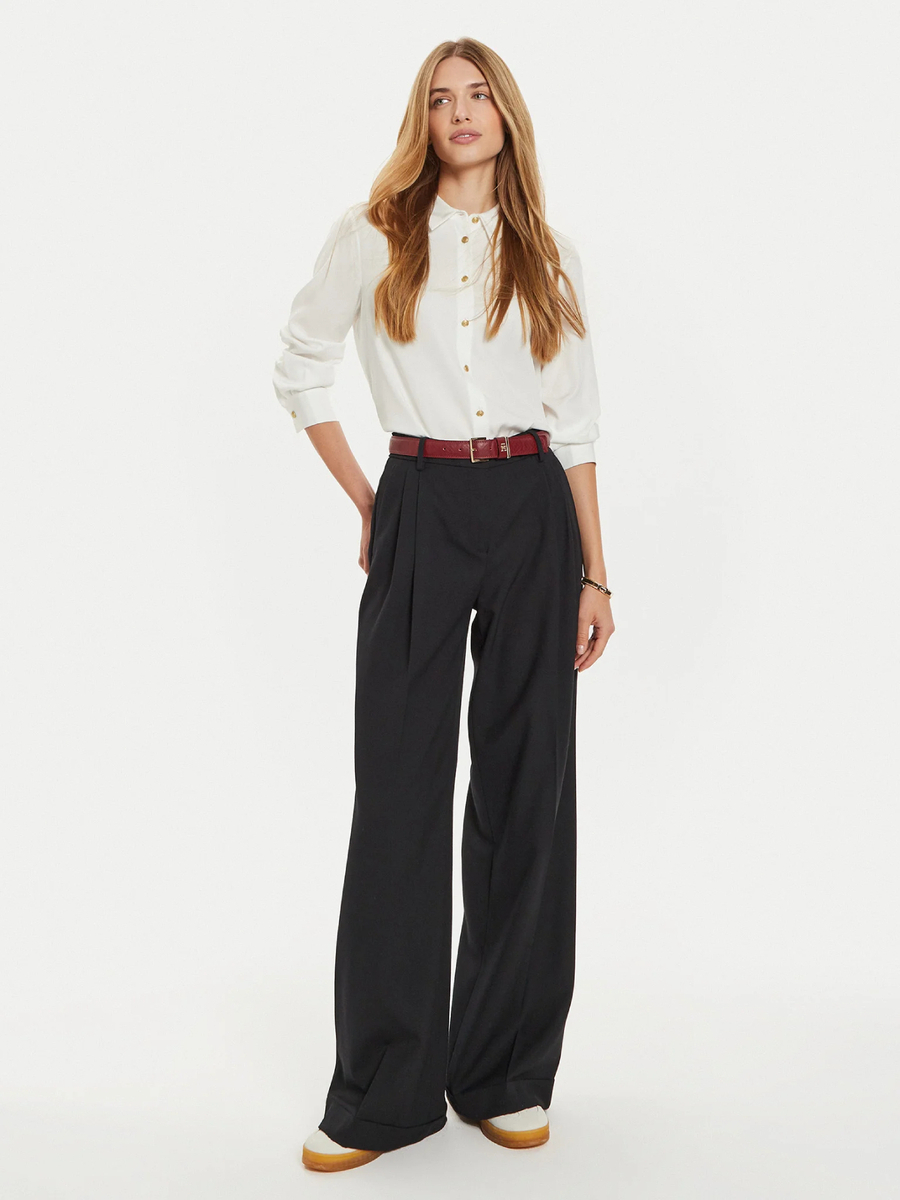 detail Tommy Hilfiger dámska biela košeľa