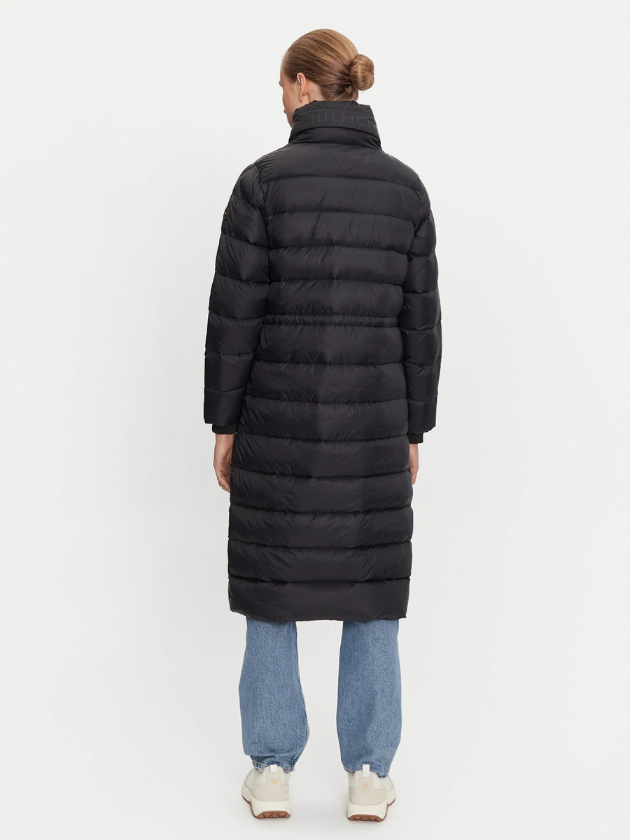 detail Tommy Hilfiger dámska čierna bunda