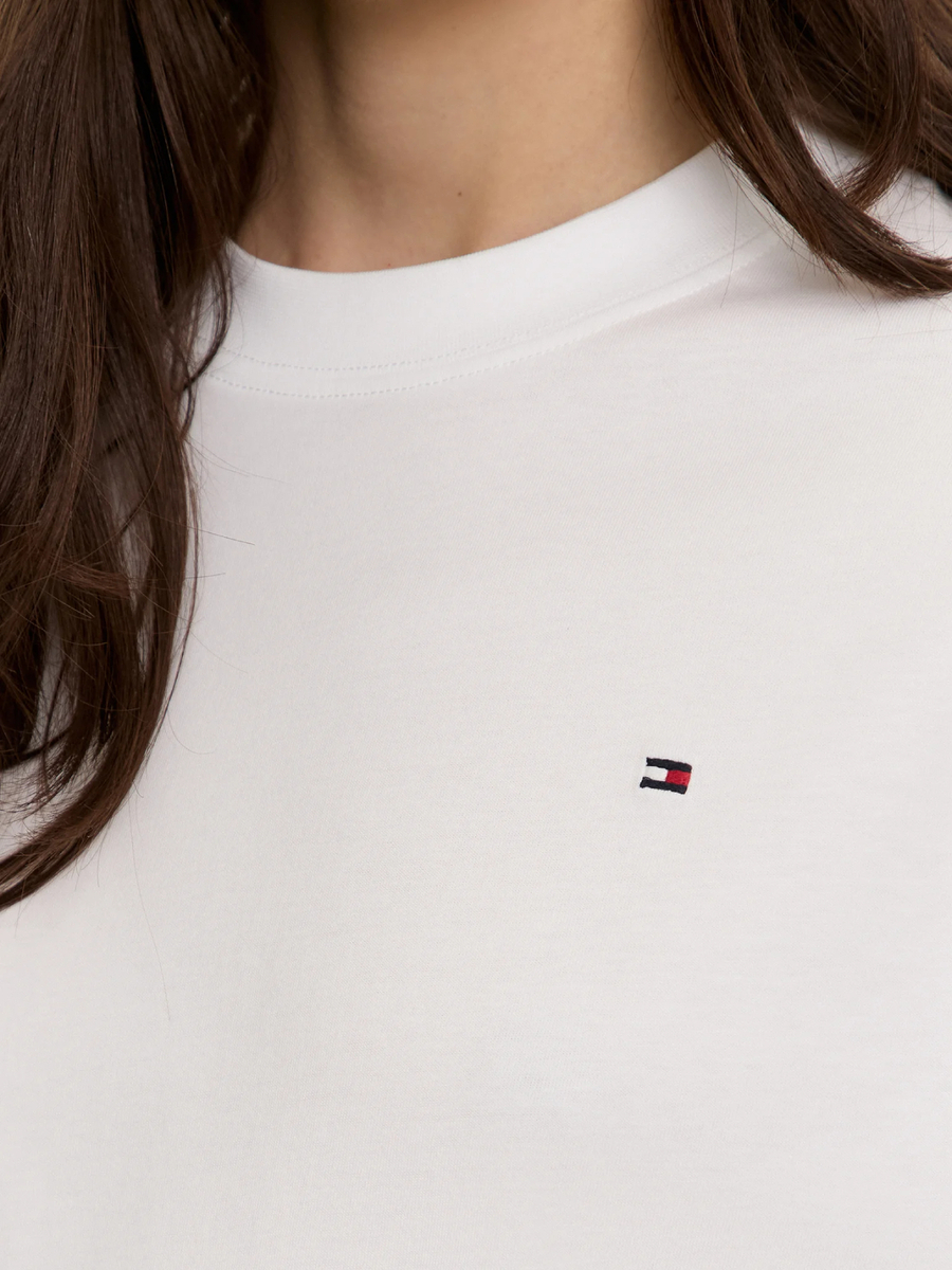 detail Tommy Hilfiger dámske bielo tričko
