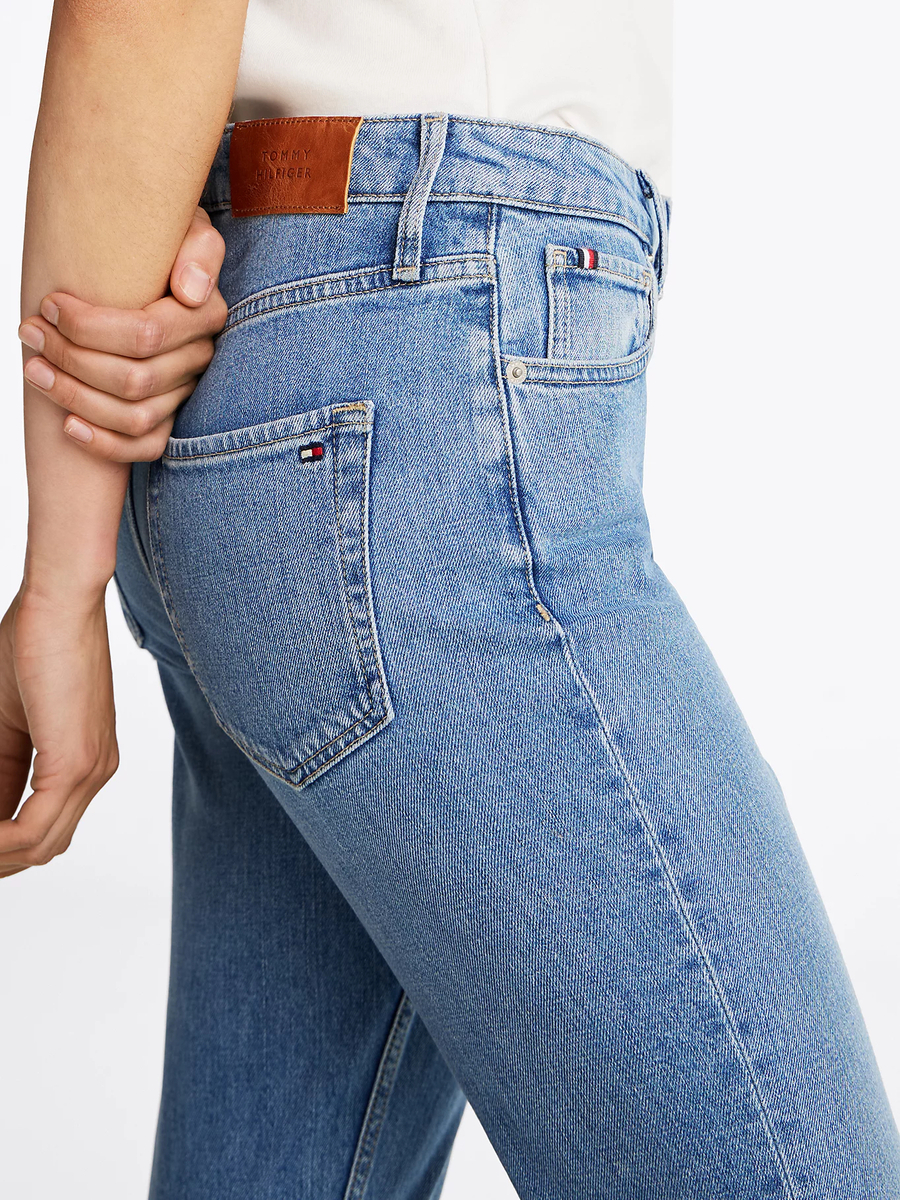 detail Tommy Hilfiger dámske modré džínsy