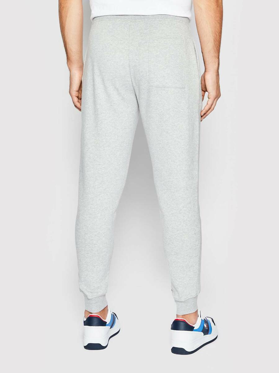 detail Tommy Jeans pánske šedé tepláky