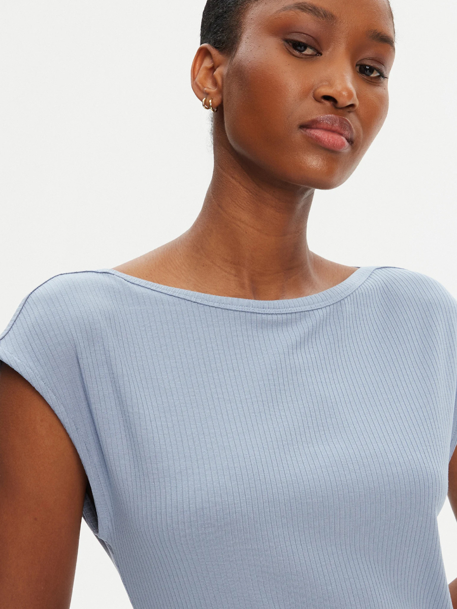 detail Tommy Hilfiger dámske modré šaty