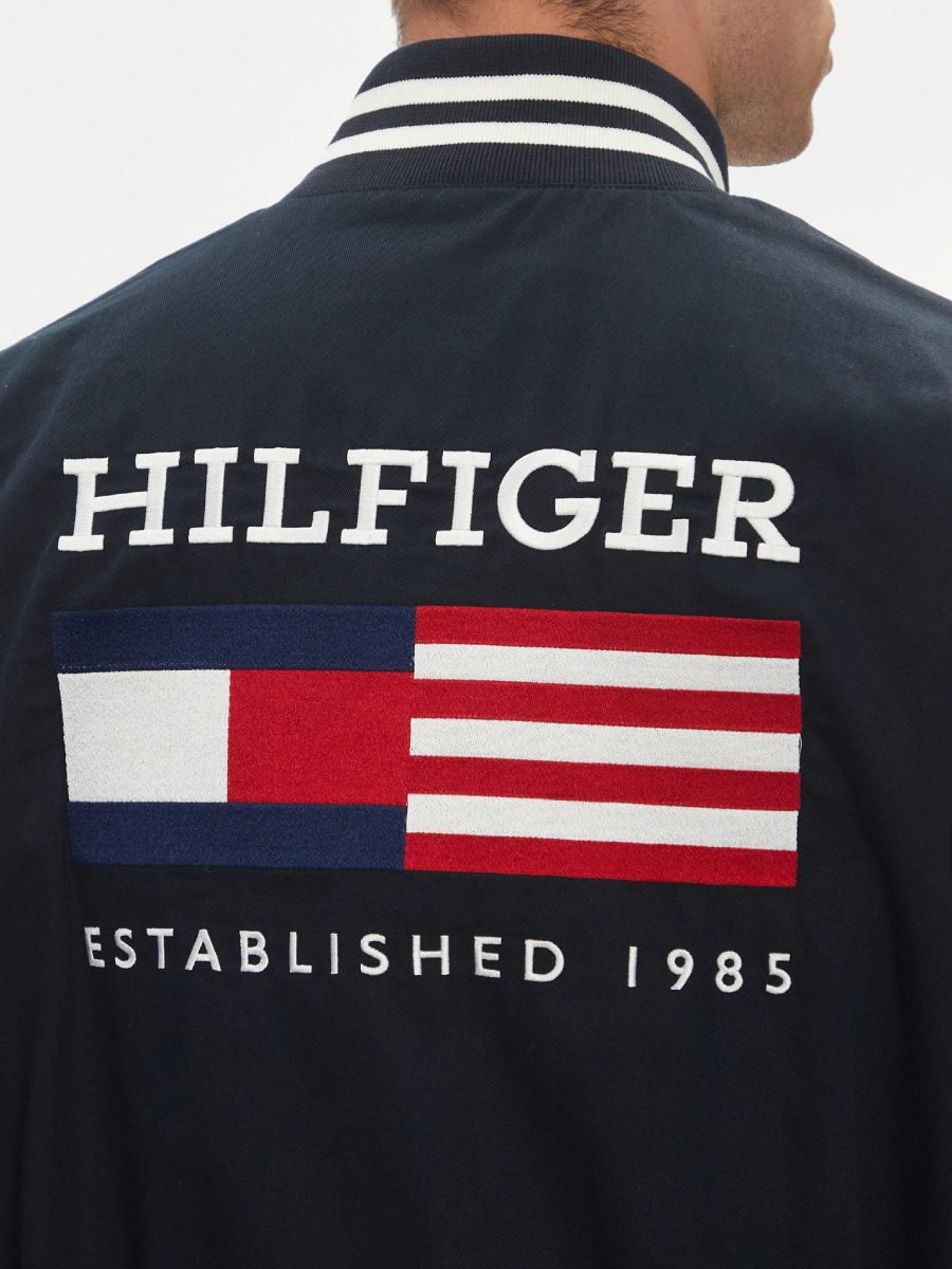 detail Tommy Hilfiger pánsky modrý bomber