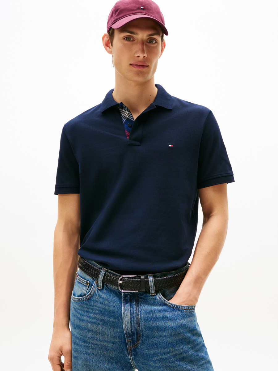 detail Tommy Hilfiger pánske tmavo modré polo tričko