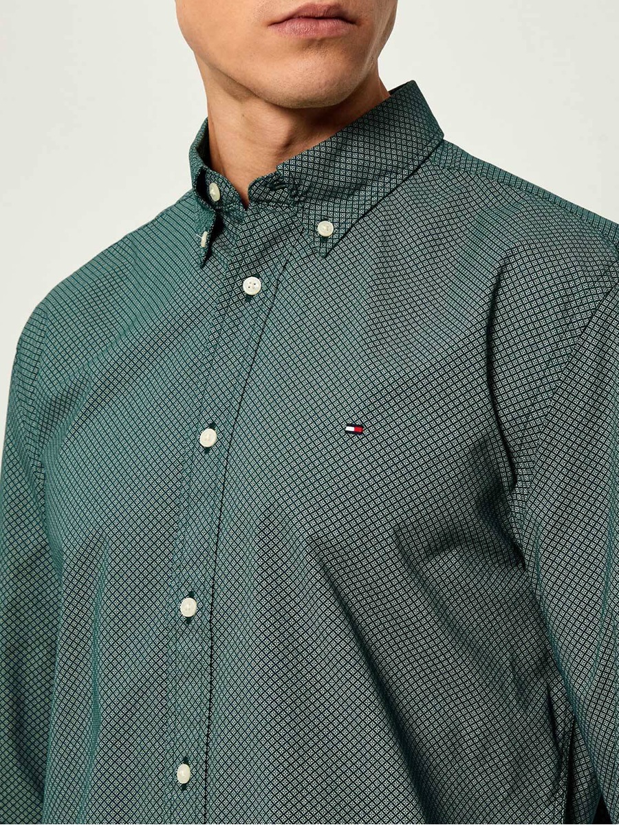 detail Tommy Hilfiger pánska zelená košeľa