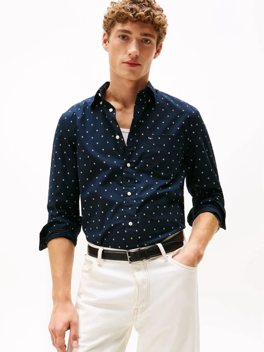 detail Tommy Hilfiger pánska tmavo modrá košeľa
