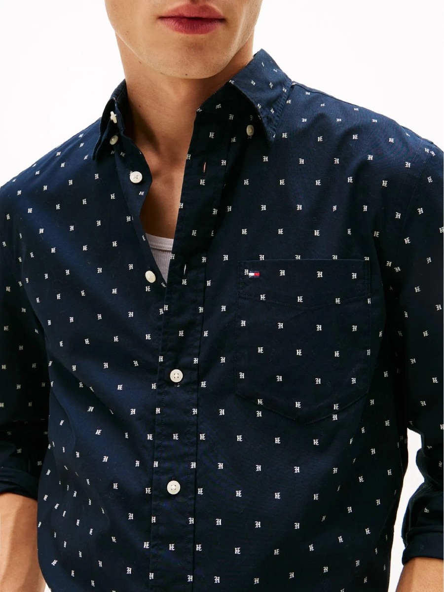 detail Tommy Hilfiger pánska tmavo modrá košeľa