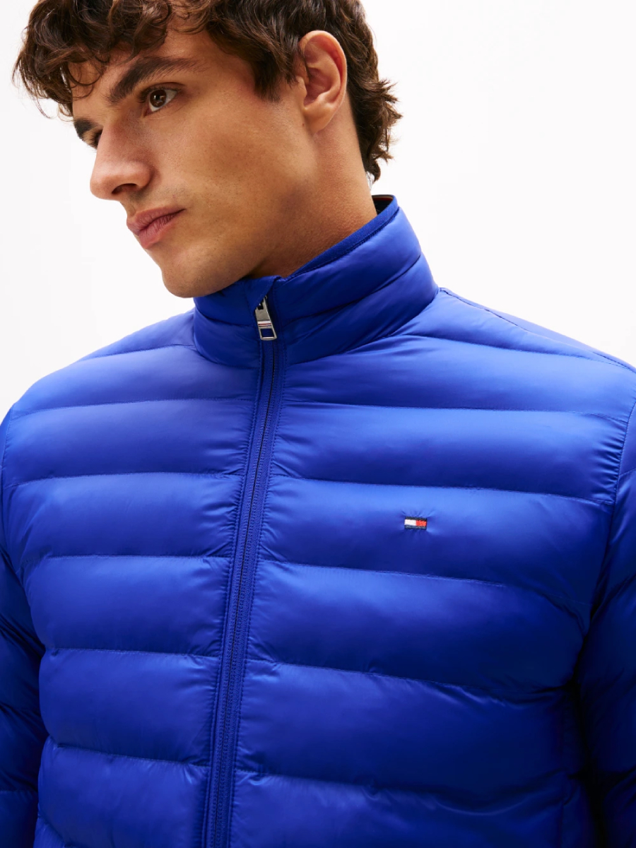 detail Tommy Hilfiger pánska modrá bunda