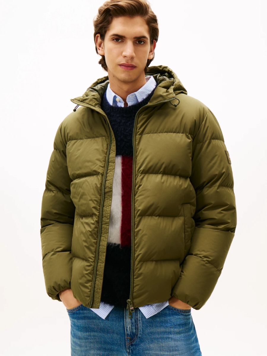 detail Tommy Hilfiger pánska khaki zelená bunda