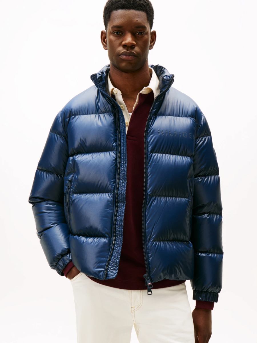 detail Tommy Hilfiger pánska tmavo modrá bunda