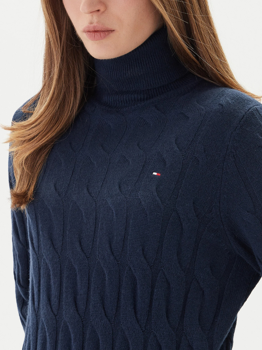 detail Tommy Hilfiger tmavo modré svetrové šaty