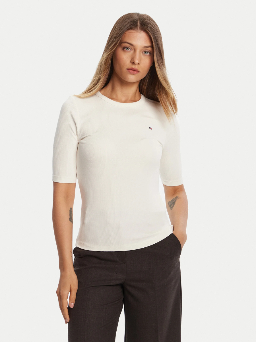 detail Tommy Hilfiger dámske biele tričko